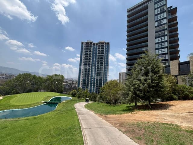 TERRENO EN BOSQUE REAL, HUIXQUILUCAN, ESTADO DE MÉXICO.
