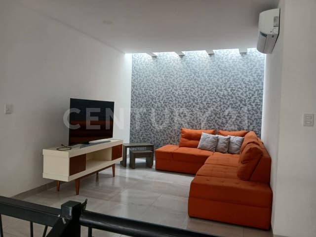RESIDENCIA EN VENTA "PORTA FONTANA"