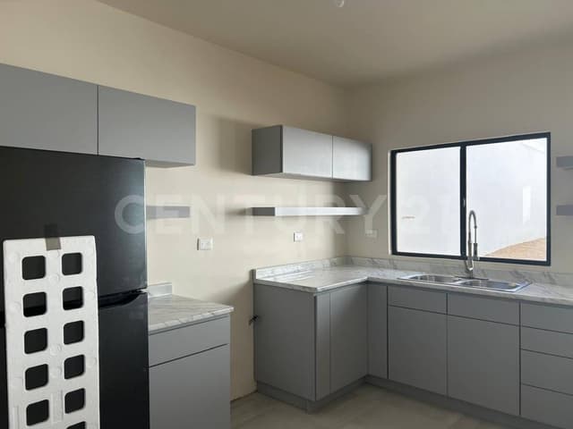 Casa Nueva en Venta en Prolongacion Azteca, Ensenada, Baja California