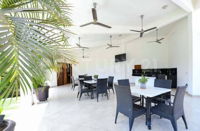 Casa moderna, segura y llena de luz en Parque Las Palmas.