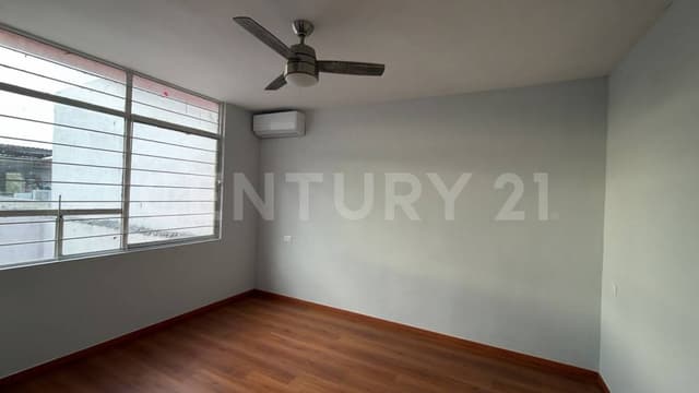 Casa en venta en Col. Acapulco, Guadalupe, Nuevo Leon