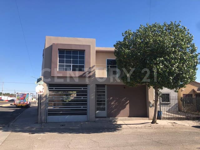 EN VENTA: CASA EN ESQUINA CERCA DE CALZ ANÁHUAC, QUINTAS DEL REY,MEXICALI,B.C.
