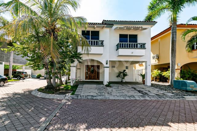 Casa en Venta en Coto Privado Virreyes 1, Bahía de Banderas, Nayarit