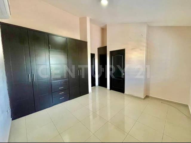 CASA EN RENTA ZONA NORTE PRIVADA STANZA TOSCANA