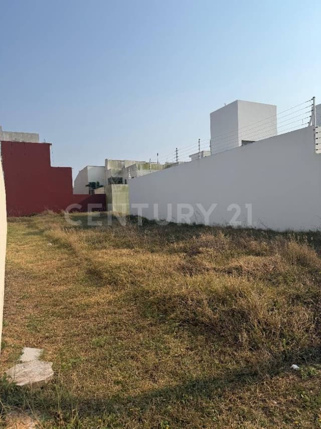 Terreno residencial en Fracc. Paraíso – Exclusividad, seguridad y plusvalía