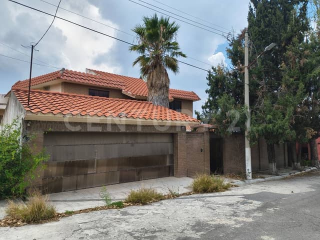 CASA EN VENTA EN COL. PARQUES DE LA CAÑADA EN SALTILLO COAHUILA