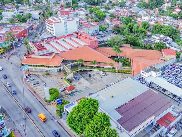LOCAL EN PLAZA COMERCIAL LAS PALMAS EN CUERNAVACA MORELOS $52,500.00 MXN