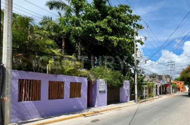 Propiedad en venta con departamentos calle 1ra sur centro Playa del Carmen