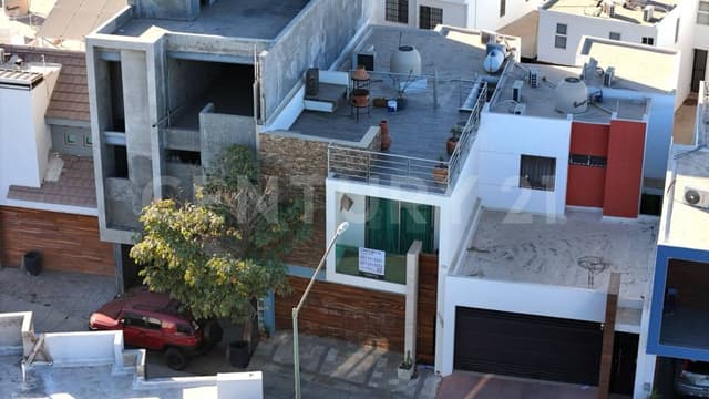 CASA EN VENTA EN PRIVADA PERISUR