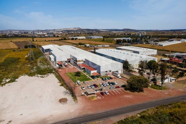 Nave Industrial en Venta Zona Aeropuerto de Guadalajara 10,650 m2 techado