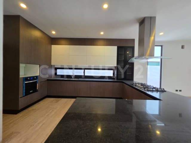 Ven y estrena casa en lagos del sol en Venta Cancún AF1225