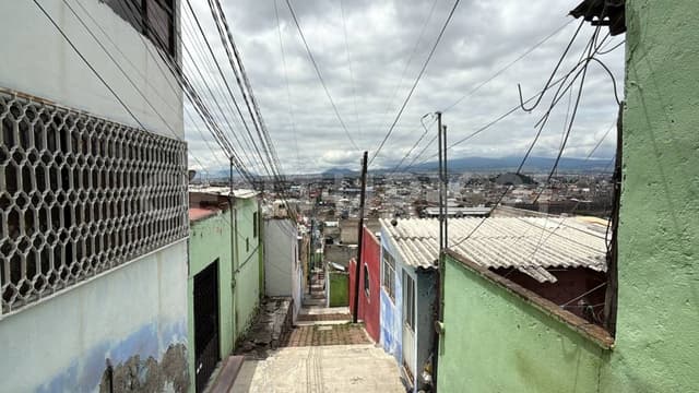 CASA EN VENTA EN TOLUCA, CON VISTA ESPECTACULAR ¡LISTA PARA HABITAR!