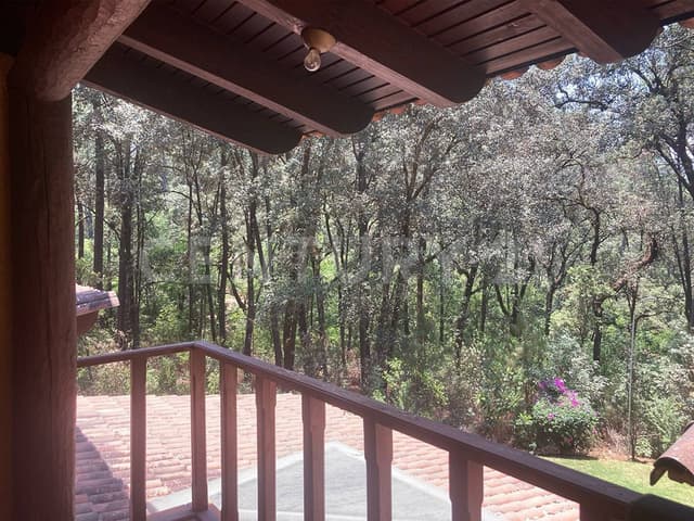 TERRENO CON VISTA AL BOSQUE, ACCESO A UN RÍO Y CASA, VALLE DE BRAVO.