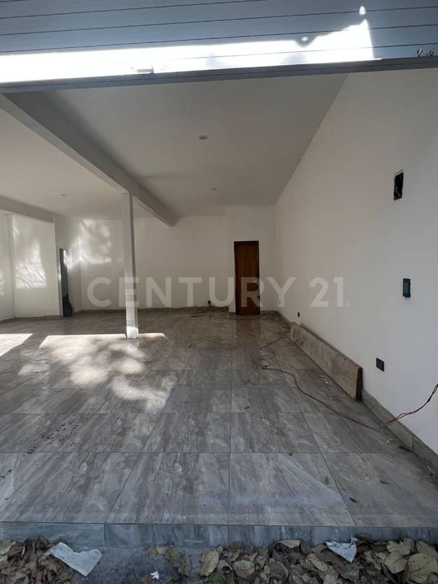 Local en renta, Col. Jardines del Sol, Zapopan, Jal.