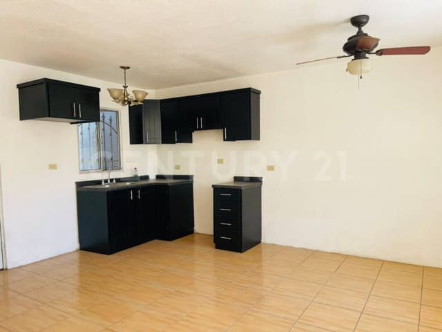 CASA EN VENTA EN VILLAS DEL PRADO I, ENSENADA