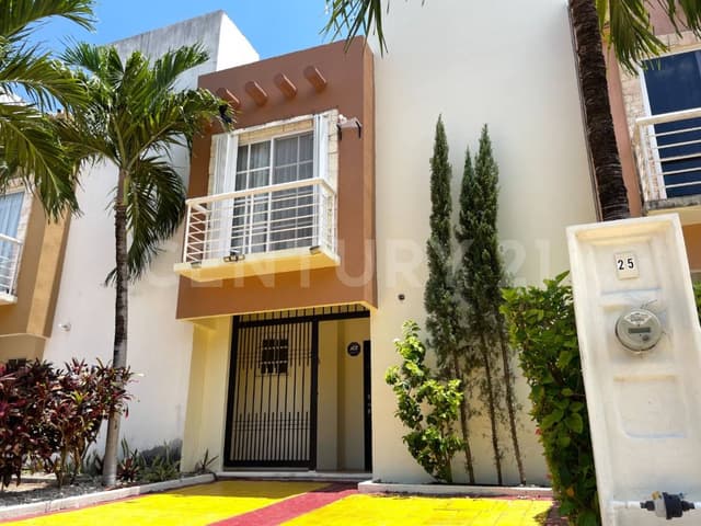 Casa en venta en Residencial Terrarium, Polígono Sur, Cancún LE1526