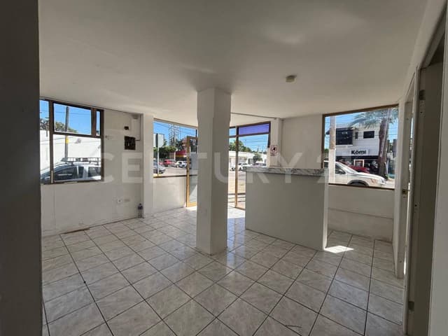 LOCAL EN RENTA, Av. Santos Degollado #606 Sur, Col. Centro