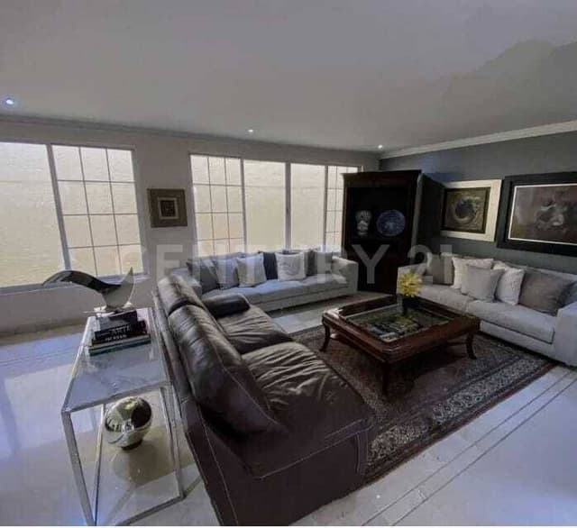 Residencia en Venta en Hacienda de las Palmas, Huixquilucan.