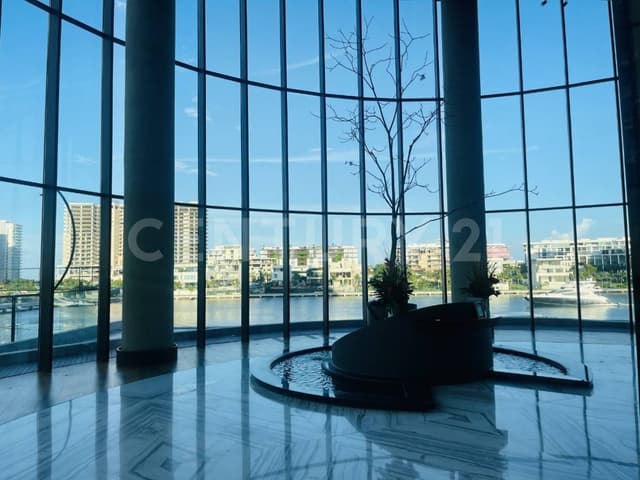 Venta de departamento con vista al mar en Shark Tower, Puerto Cancún - OFC2924