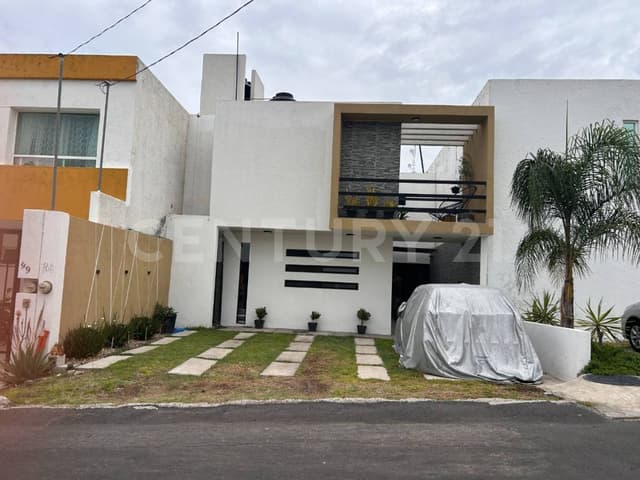 Casa en Venta en Huertas del Cimatario