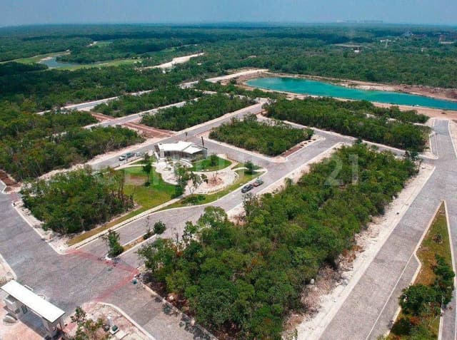 VENTA LOTES residenciales en LAUSANA Cancun Q. Roo OFC4624