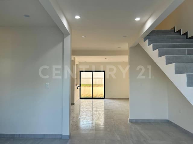 Casa Nueva en Venta en Prolongacion Azteca, Ensenada, Baja California