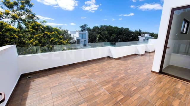 Casa nueva de 5 rec en venta en Granada Encuentro Playa del Carmen P4533