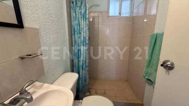 Departamento en Joyas Vallejo, ubicado en el 4° piso vivienda multifamiliar.