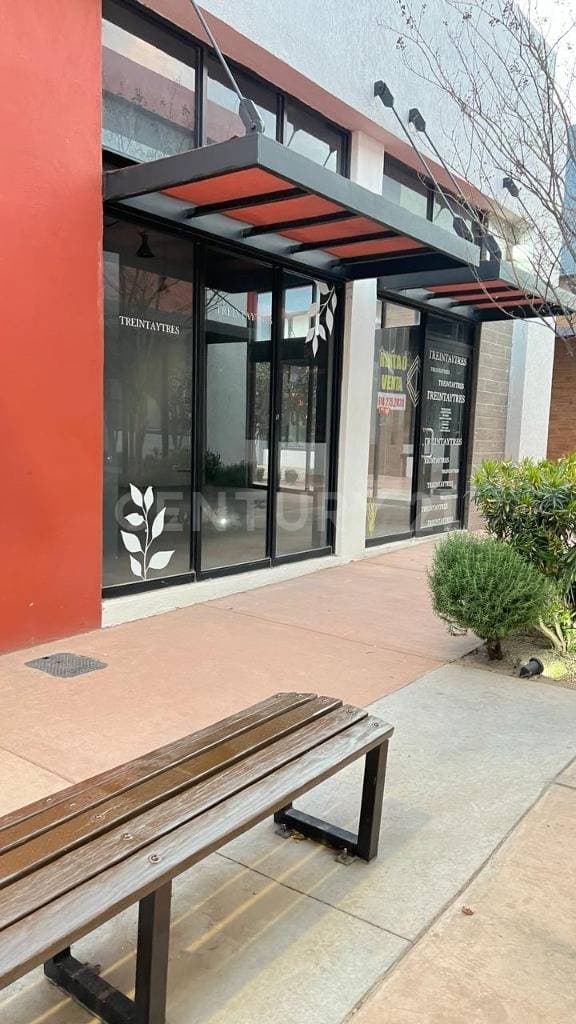 Local en Venta Plaza Travessia, Ejido Labor de Terrazas, Chihuahua