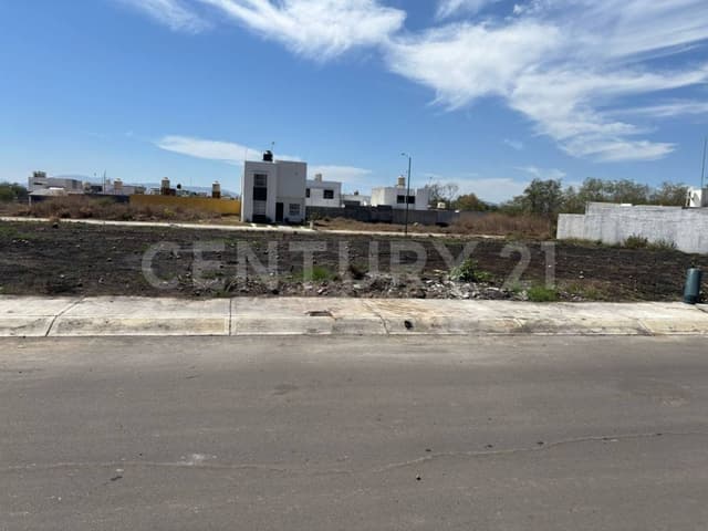 Terreno Habitacional en Venta en Fraccionamiento Real de San Jorge