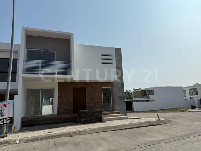 Casa nueva en venta Lomas del Dorado