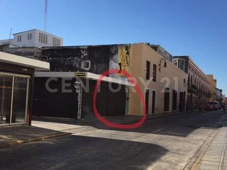 Local comercial en calle 58, frente al Palacio de la Música. Mérida, Centro