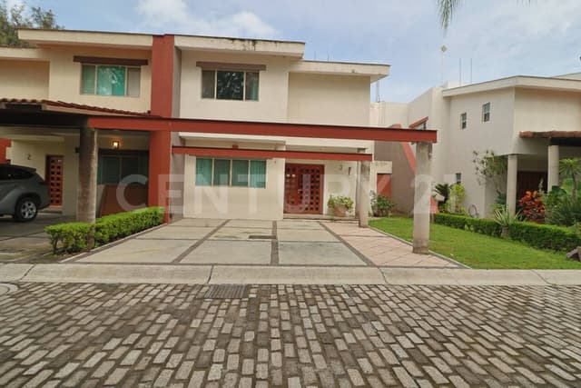 Casa en venta, en Fracc. Campestre los Pinos, Zapopan, Jal.