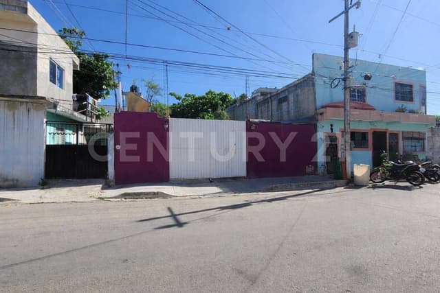 Terreno en venta calle 56, Col. Colosio en Playa del Carmen P4554