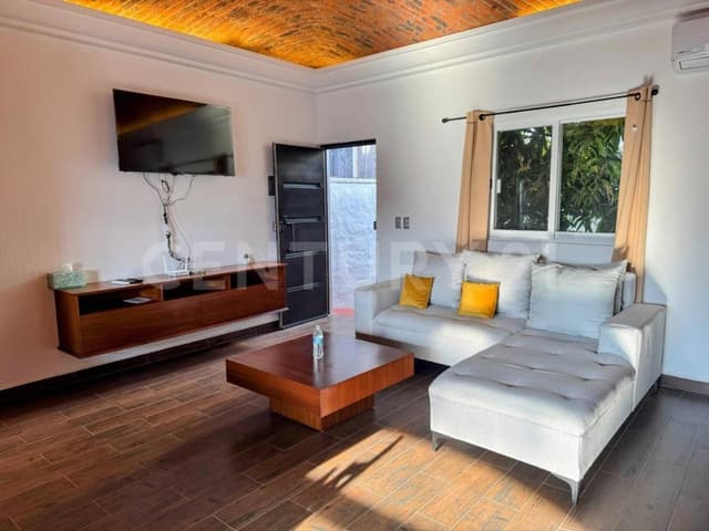 Propiedad nueva en venta con 3 departamentos independientes en Ajijic