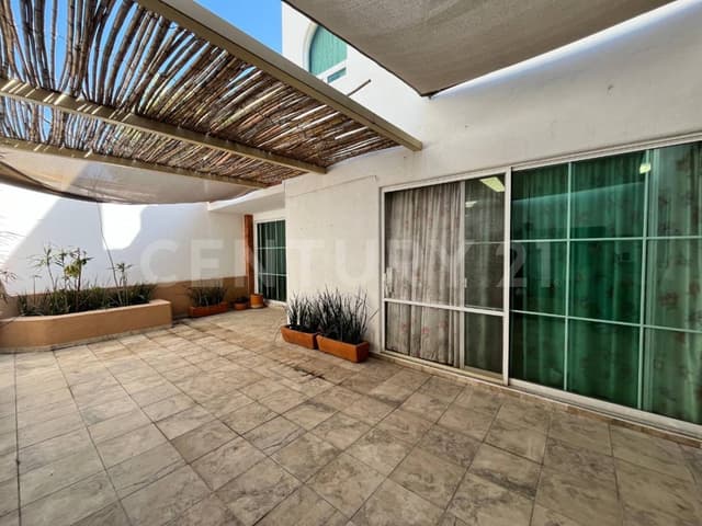Residencia en Venta en Claustros del Río, SJR, Querétaro.