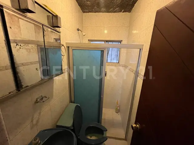 CASA EN VENTA EN COL. VALLE DEL HUAJUCO EN MONTERREY