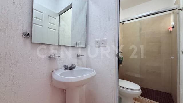 Casa en Venta en Jardines del Sur 4