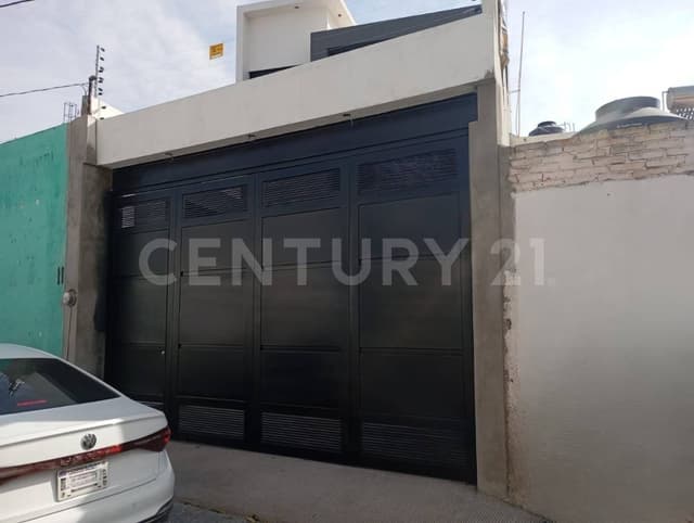 Casa en Venta en Barrio de Santiago, San Luis Potosí, S.L.P.