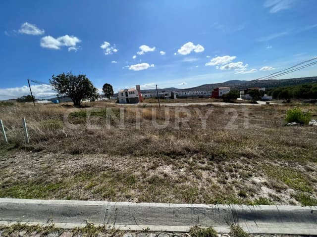 VENTA DE TERRENO EN "PASEO CAVALLS II"