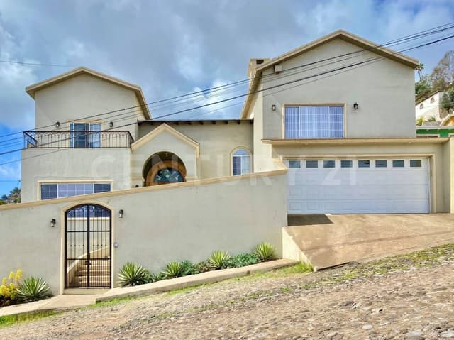 Casa en Venta, Colonia Empleados, Ensenada, Baja California