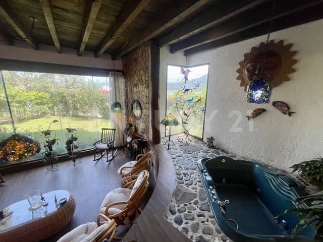 CASA EN VENTA EN VALLE DE BRAVO, EL CERRILLO