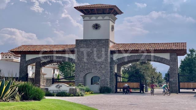 Terreno en Venta en San Miguel Totocuitlapilco Metepec Edo Mex