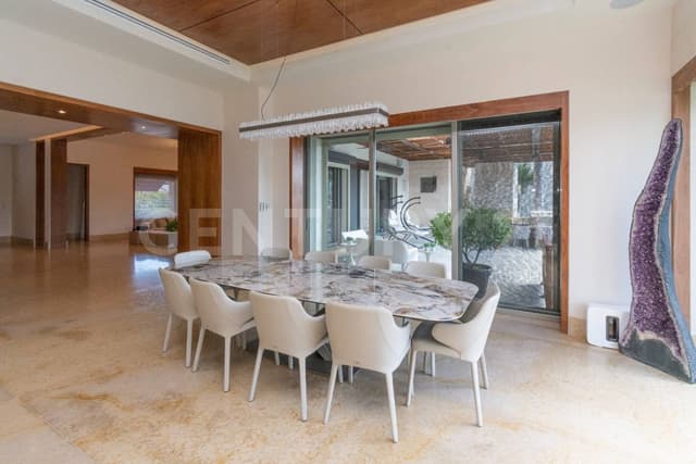 ¡Venta de casa con MARINA PROPIA en Puerto Cancún! Cancún, Q. Roo OFC03223