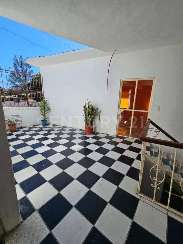 Oportunidad de inversión en esquina – Colonia Jesús Romero, Morelia