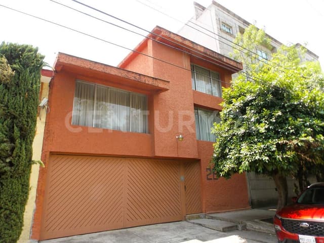 Casa en venta en Gral. Manuel Ávila Camacho, Naucalpan, Edo. Méx.