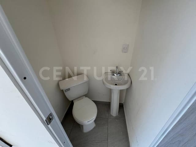 LOCAL EN RENTA, Francisco I. Madero #1606 Local 2 P/A, Col. Cuauhtemoc