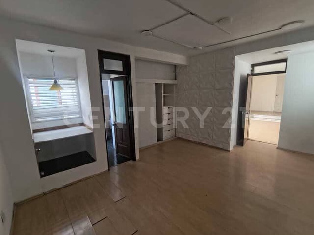Consultorio u Oficina en 2do piso recién remodelado con excelente ubicación