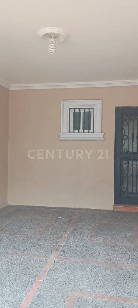 CASA EN RENTA