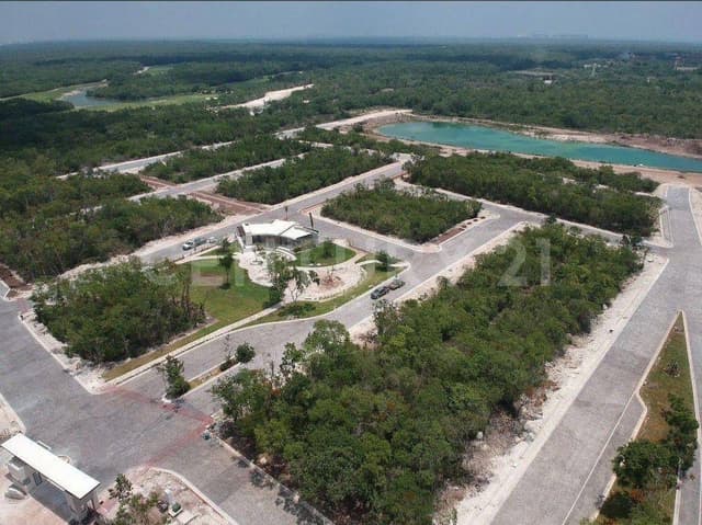 VENTA LOTES Residenciales en LAUSANA Cancun Q. Roo OFC4724